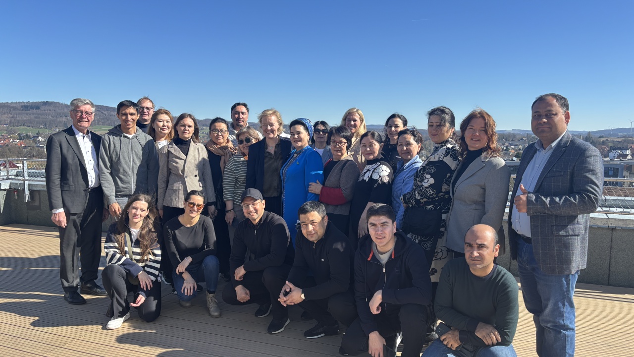 Delegation aus Zentralasien am 19.3.25 zu Gast auf dem Innovation Campus Lemgo