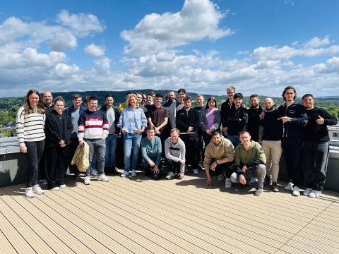 Junge Talente von PHOENIX CONTACT besuchen den Innovation Campus Lemgo