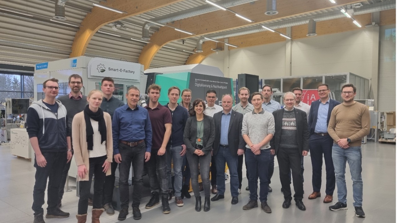 Energetisch optimierte Fabrik wird unter Leitung des Lemgoer Fraunhofer-Instituts entwickelt.