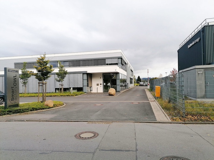 Parken auch hinter der SmartFactoryOWL möglich